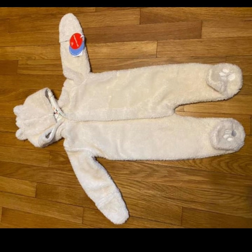 NWT Magnetic me bunting 3-6m